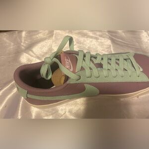 Nike Blazers Low- 10.5, new in box